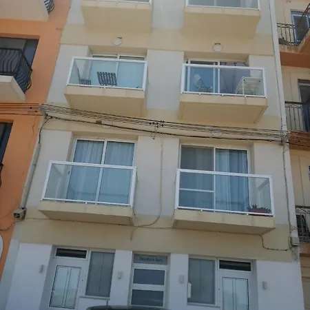 Seafront No 10 Marsalforn