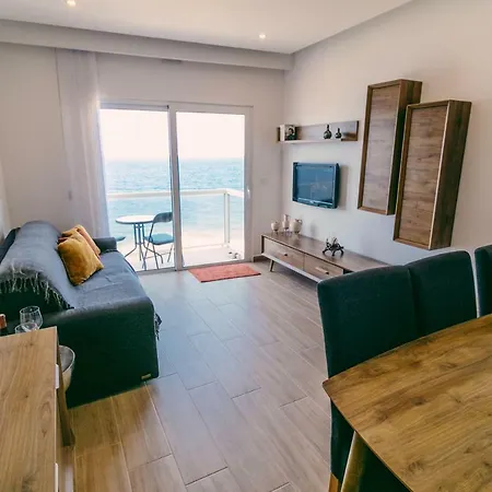 Seafront No 10 Apartment