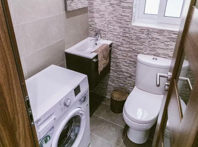 Apartment Seafront No 10 *